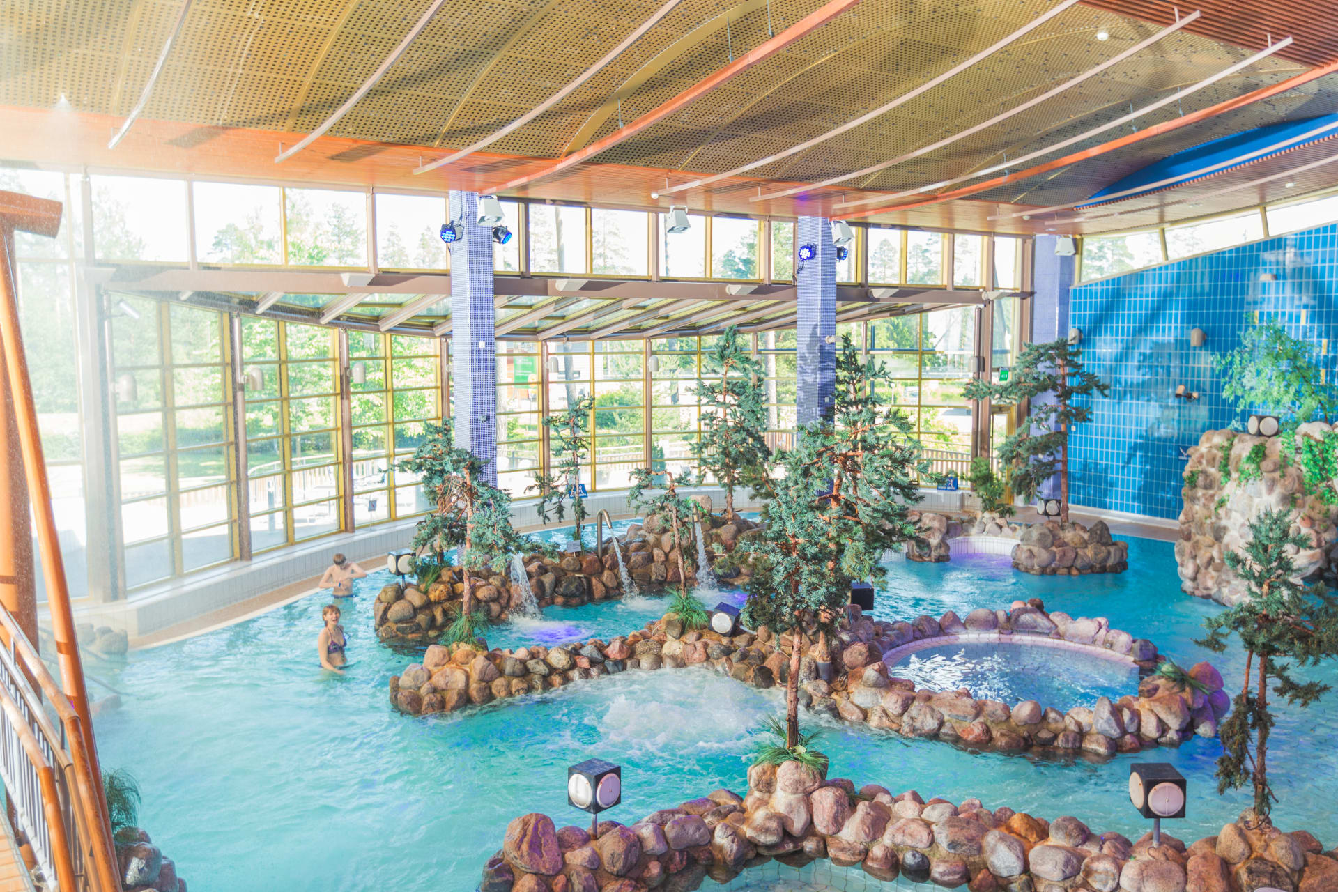 Kylpylä Taikametsä saunas and pools