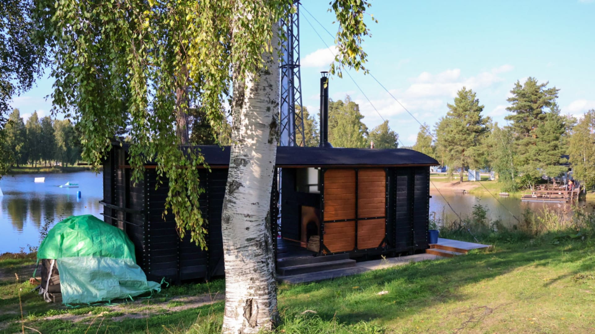 Junasauna Vuoksen rannalla