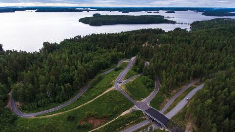 Kuva Imatran Ukonniemen rullahiihtoradasta lintupersepektiivistä