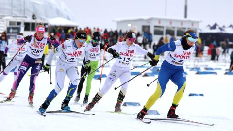 SM-hiihdot 2022 Hiihtäjiä ladulla